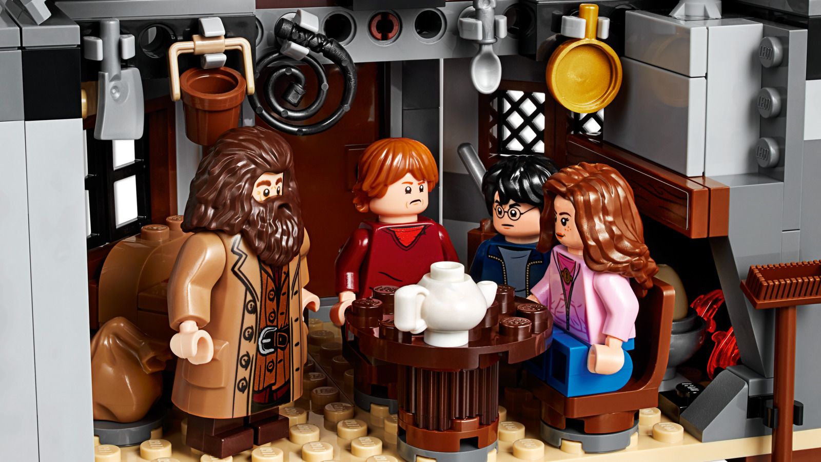 LEGO Harry Potter - Hagrid's Hut: Buckbeak's Rescue (75947) image