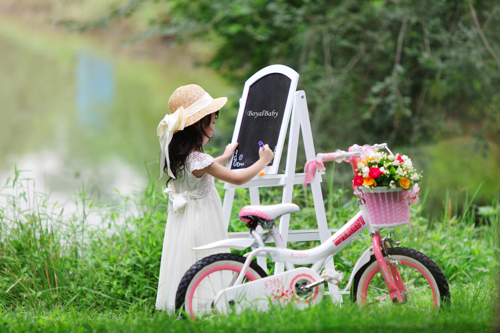 RoyalBaby: Jenny G-4 - 12" Girl's Bike (White) image