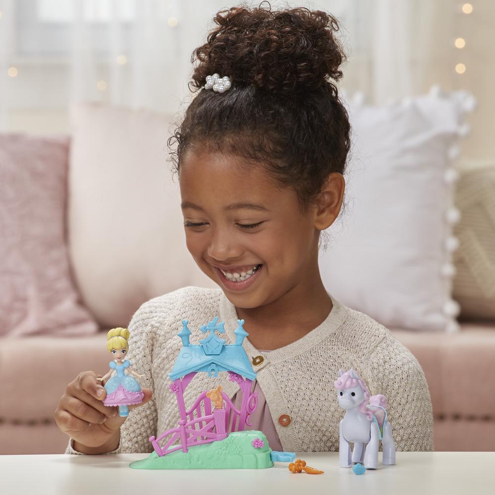 Pony Ride Stable - Magical Movers Playset image