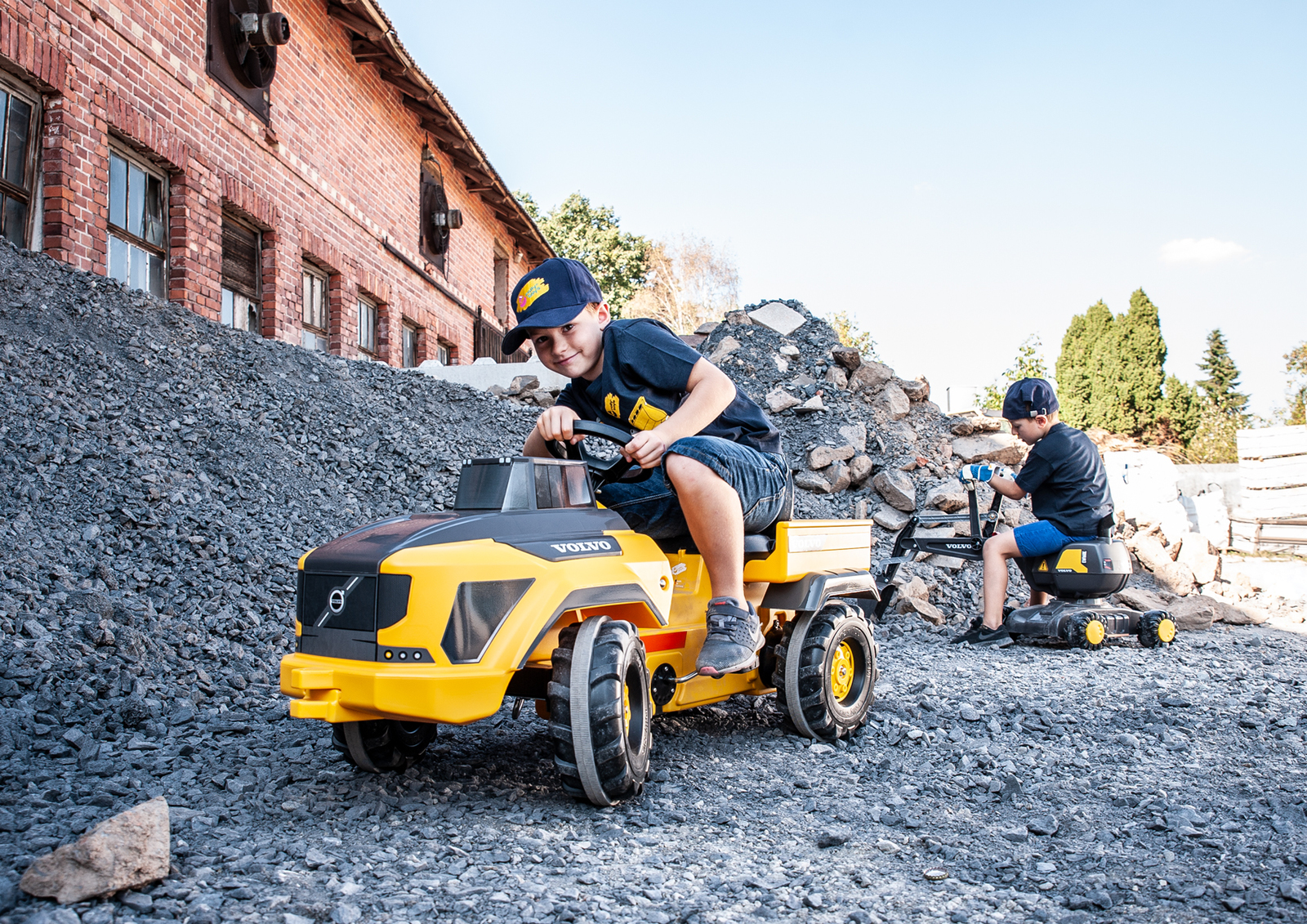 Rolly Kid - Volvo Dump Truck image