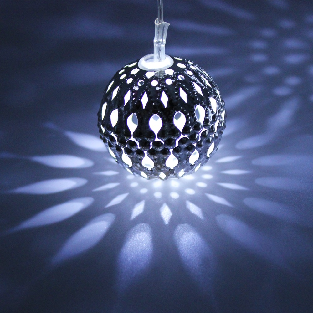 Solar String Outdoor Lights - 20 LED Morrocan Ball Lights (Cool White)