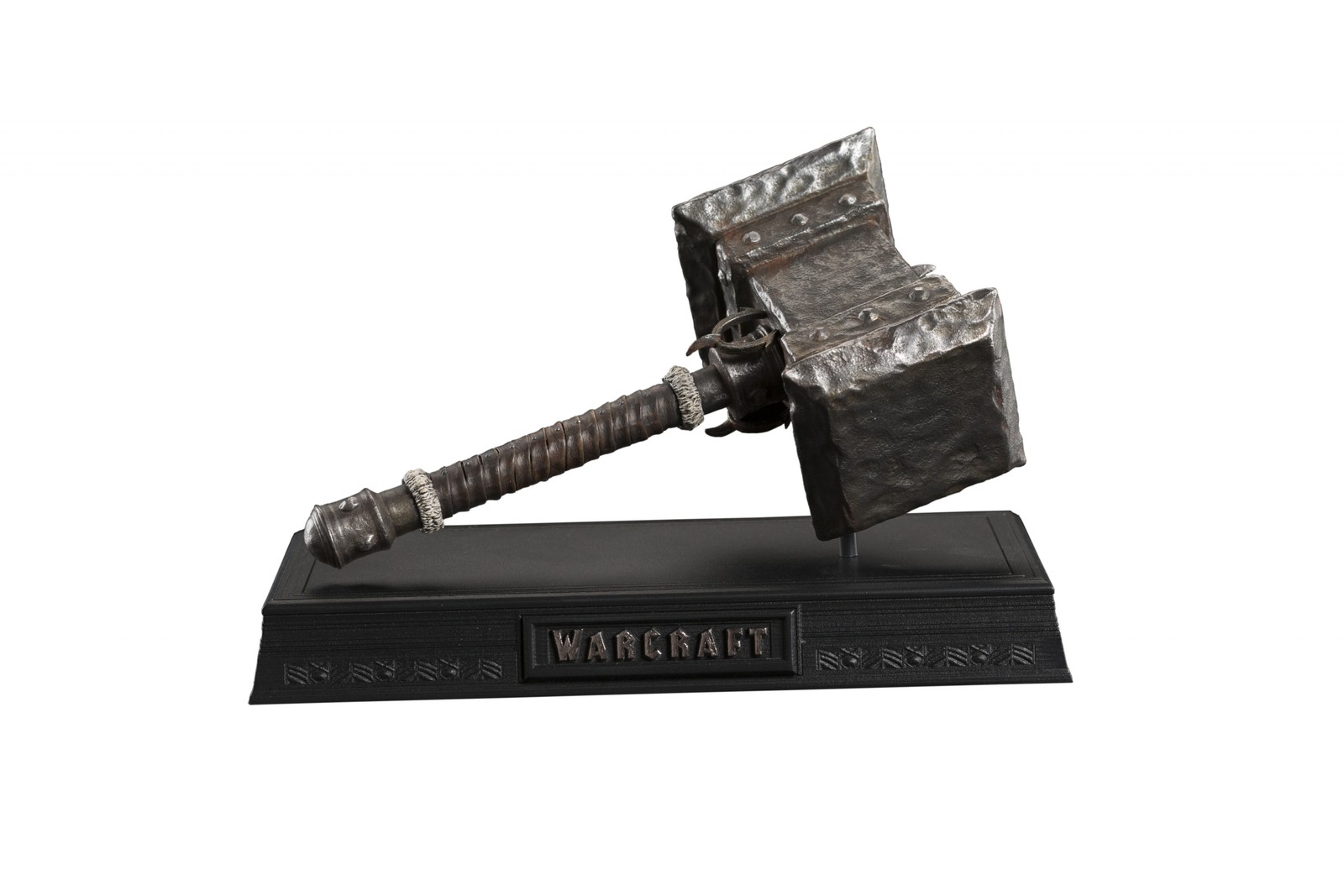 Warcraft Movie: Orgrim’s Doomhammer - 1:6 Scale Replica image