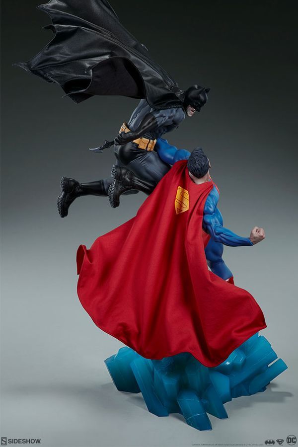 Batman vs Superman - 23.5" Diorama image