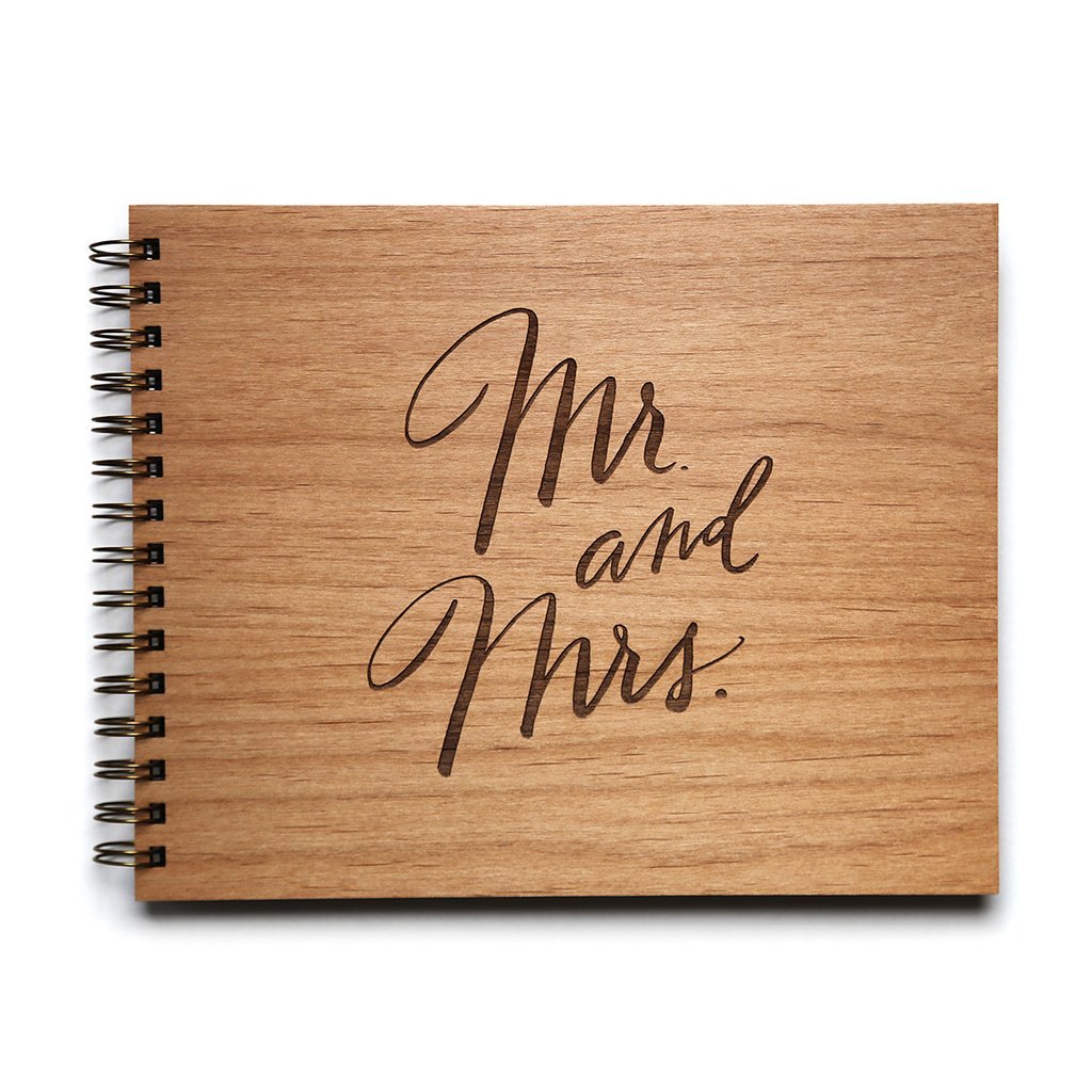 Cardtorial Wooden Guestbook - Mr. & Mrs.