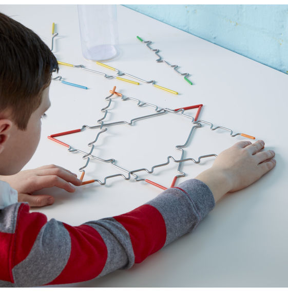 Melissa & Doug: Suspend Family Game image