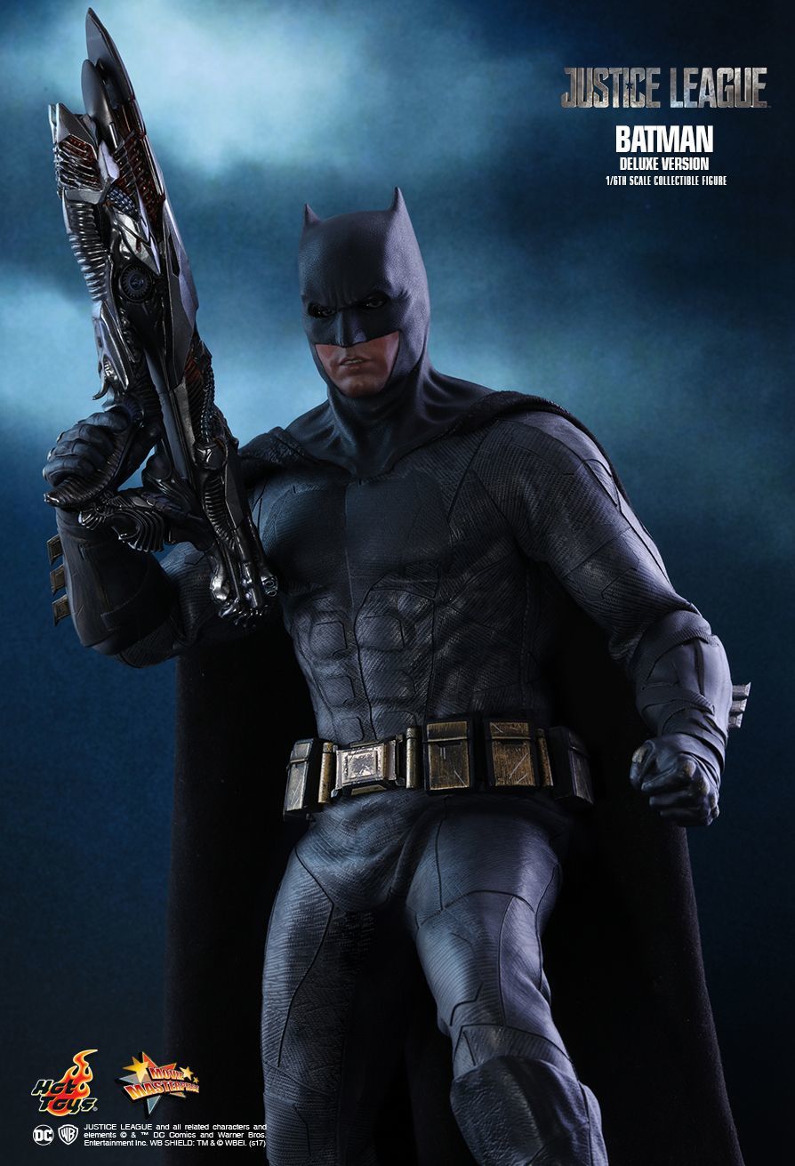 Justice League - Batman (Deluxe Edition) - 12" Articulated Figure image