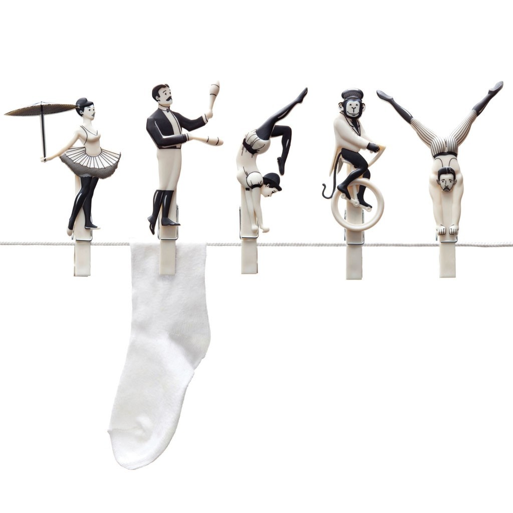 Monkey Business: Pegzini Family Laundry Pegs