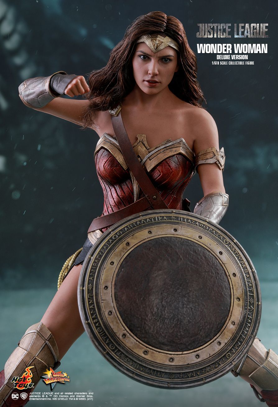 Justice League: Wonder Woman - 12" Deluxe Figure image