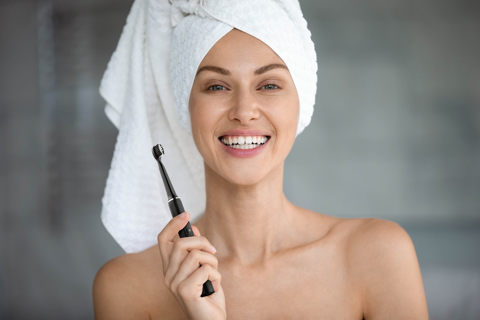 Buy Kogan Sonic Clean Electronic Toothbrush (Black) at Mighty Ape NZ