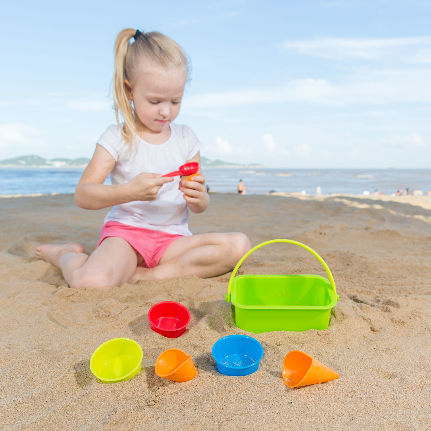 Hape: Ice Cream Shop - Beach Playset image