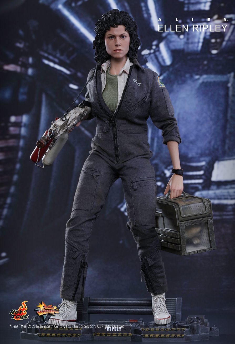 Alien: Ellen Ripley - 13" Figure image