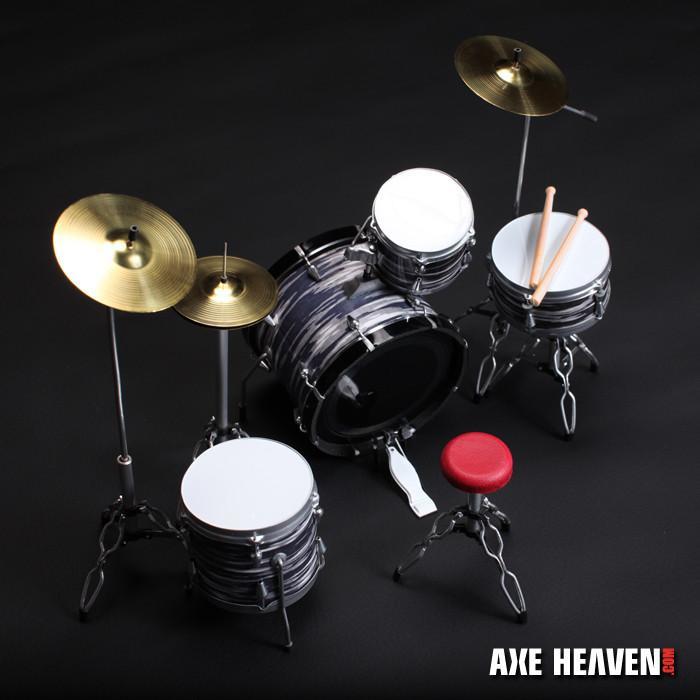 Axe Heaven: Miniature Replica - Ringo Starr Drum Set (Classic Oyster) image