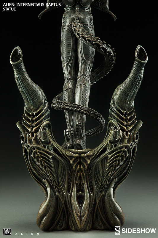 Alien - Xenomorph Internecivus Raptus Statue image