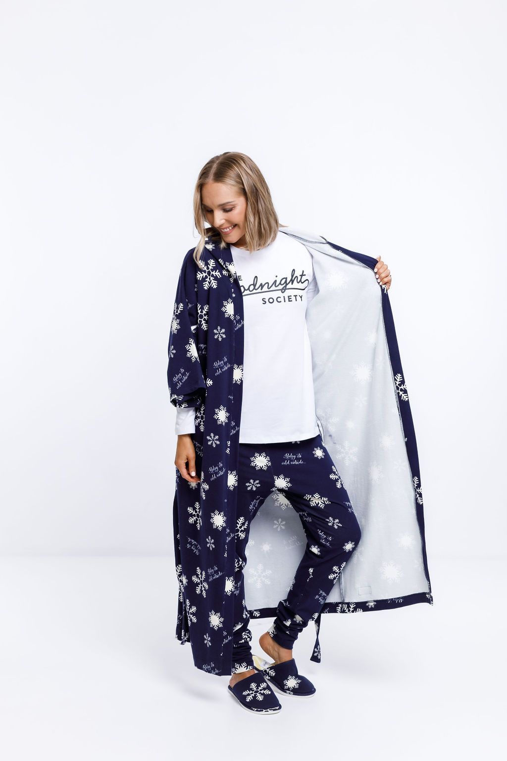 Hooded Robe Snowflake Print (One Size Fits Most) Women's at