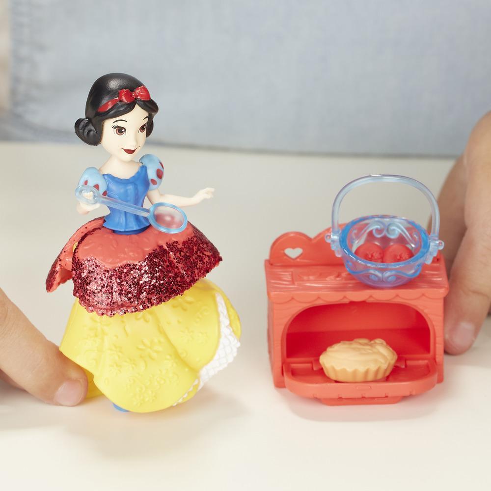 Disney Princess: Cottage Kitchen Playset - Snow White image