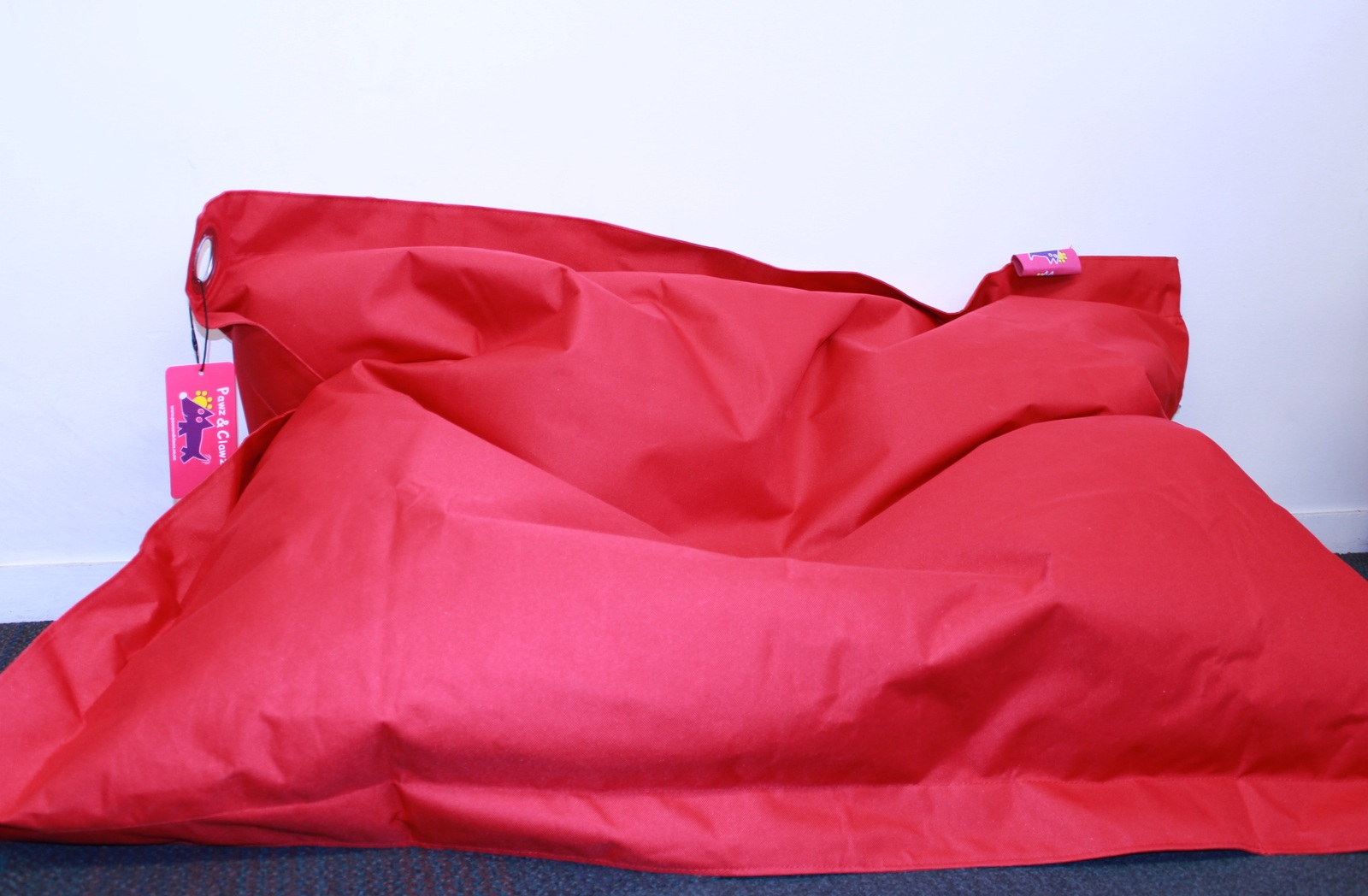 Pawz N Clawz: Large Red Pet Bean Bag (97x122cm)