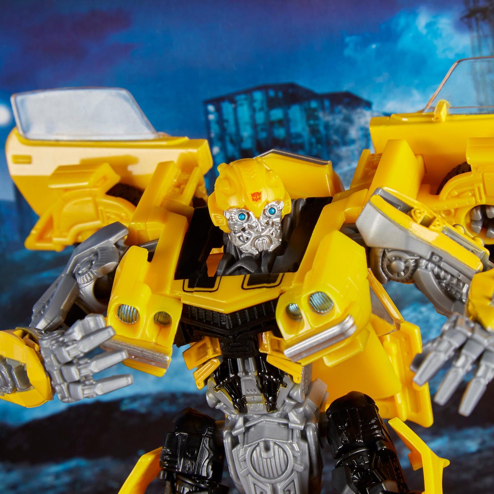 Transformers: Deluxe - Bumblebee image