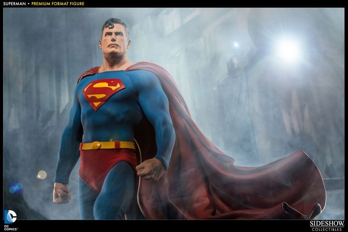 Superman Premium Format Figure