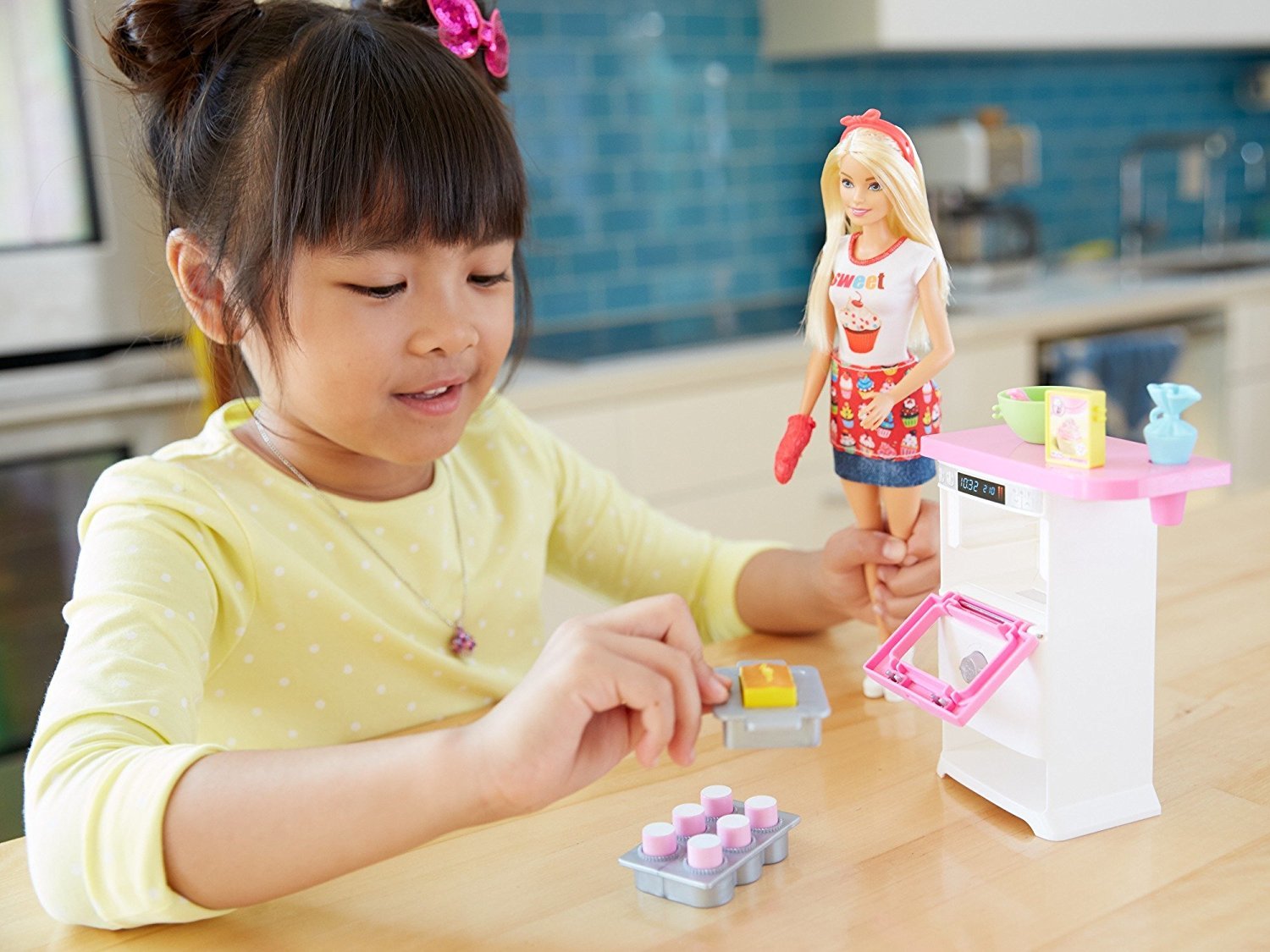 Barbie: Bakery Chef - Doll & Playset