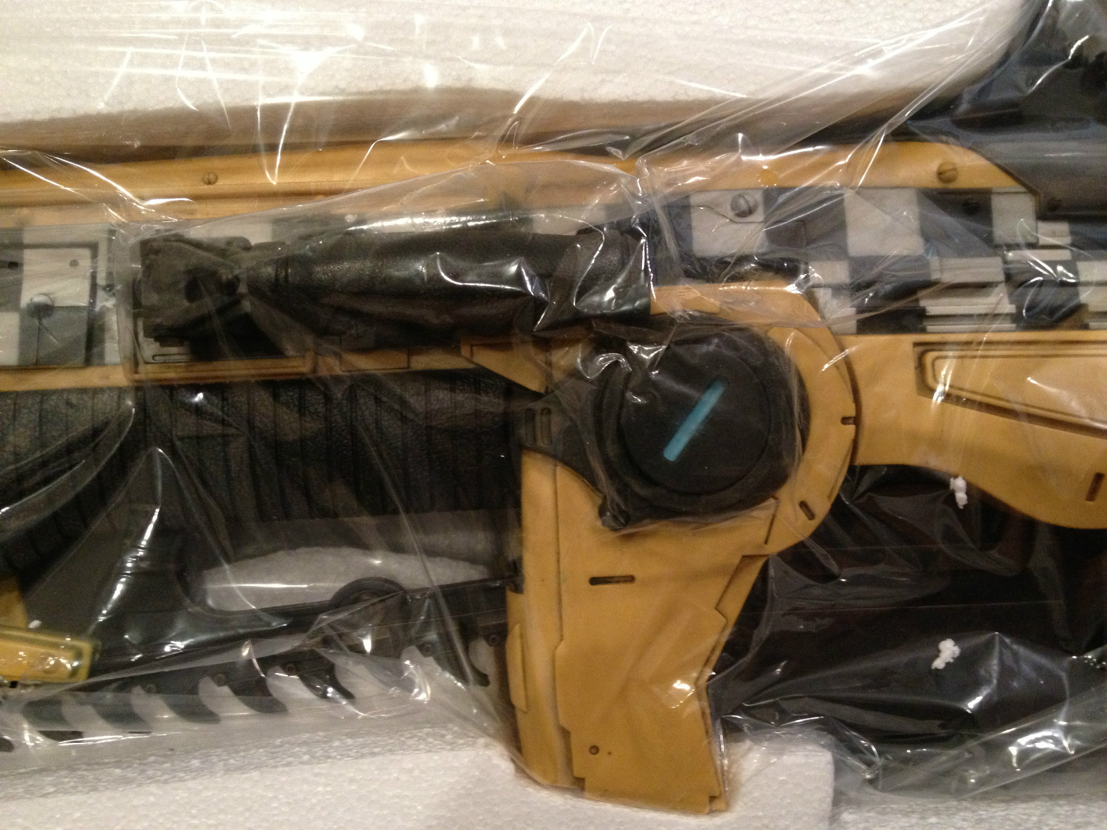 Gears of War Judgment Lancer Life Size Replica "Car No. 13" at Mighty