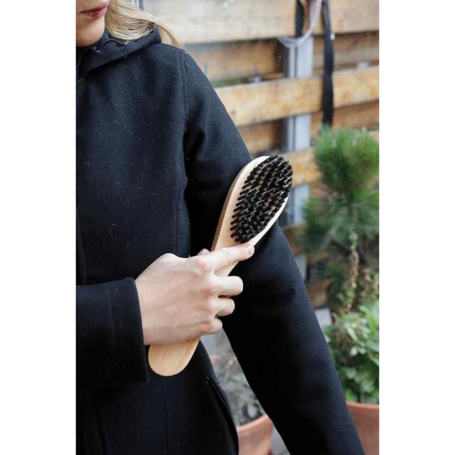 Multi-Pupose Wooden Clothes Brush and Lint Remover