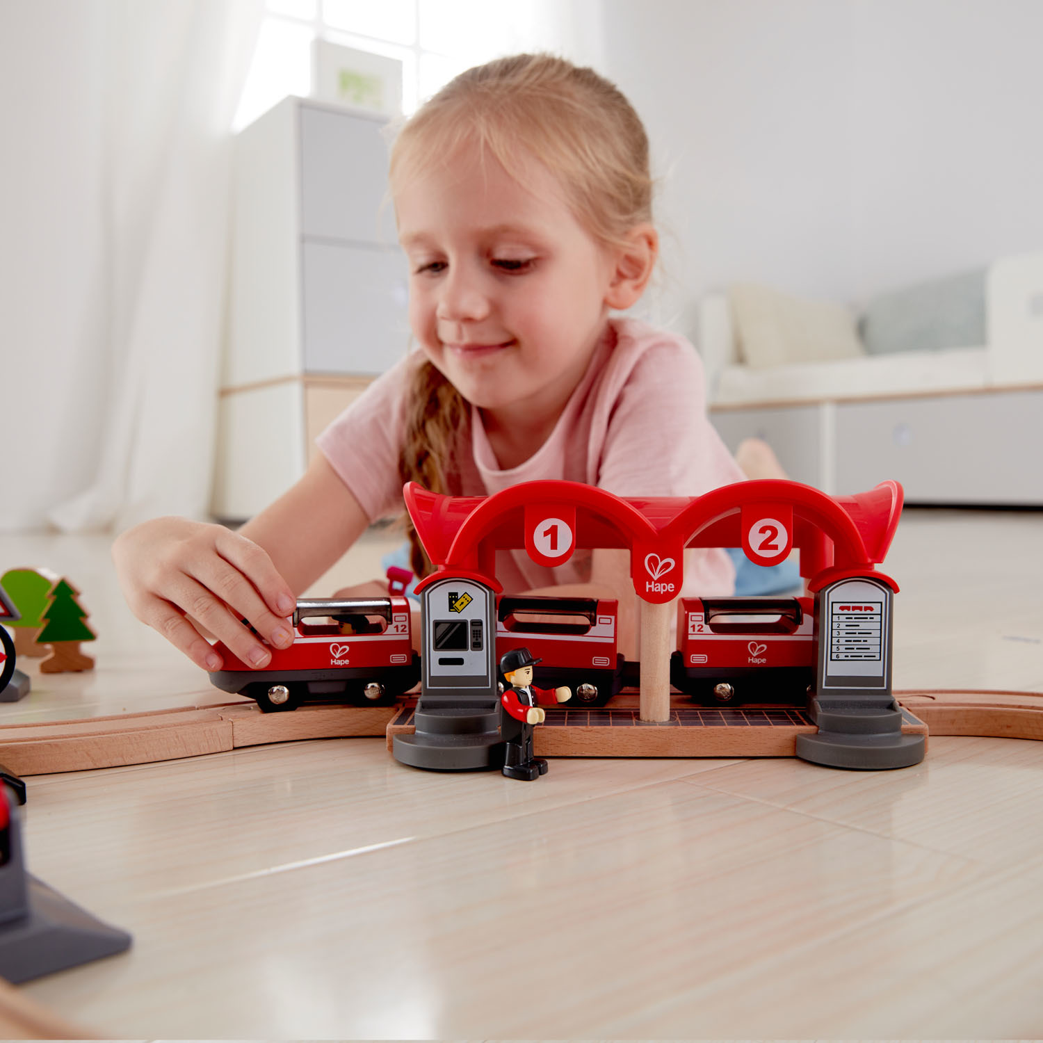 Hape: Busy City Rail Set image