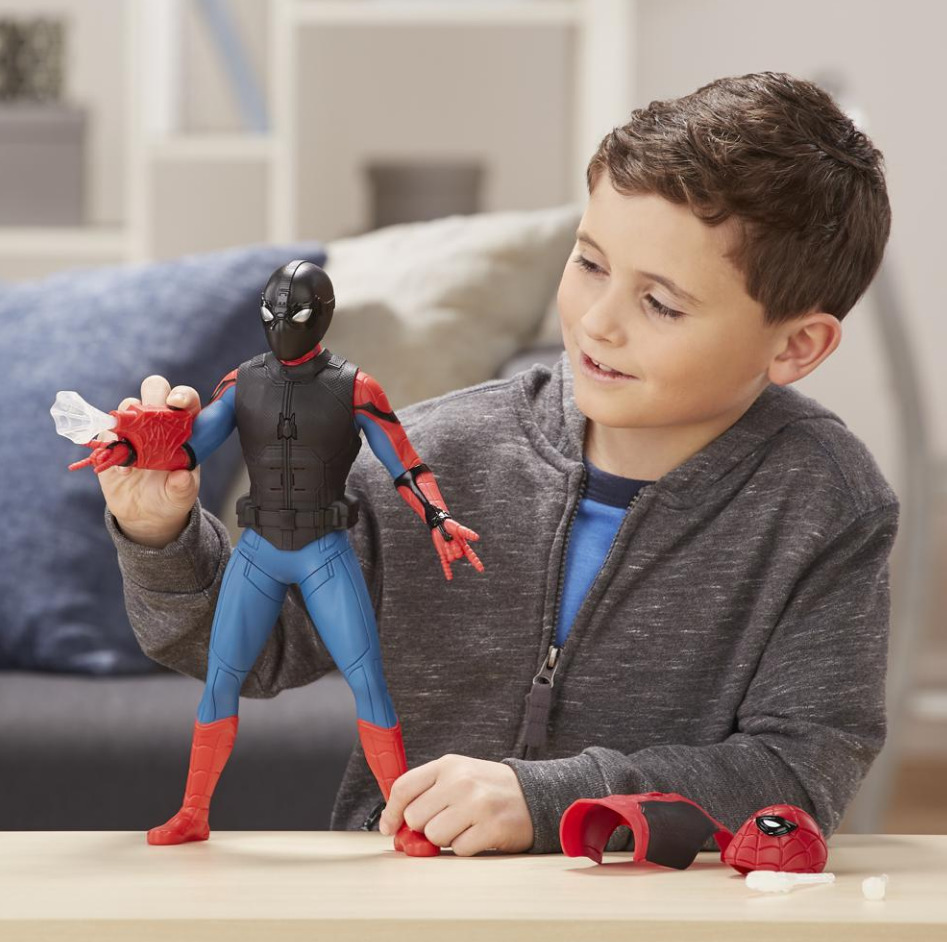 Buy Spider-man: Web Gear - Deluxe Feature Figure at Mighty Ape NZ