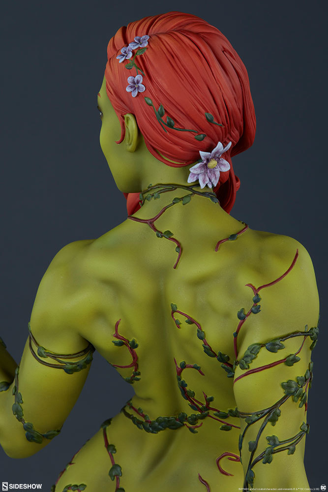 DC Comics: Poison Ivy - 22" Premium Format Figure image
