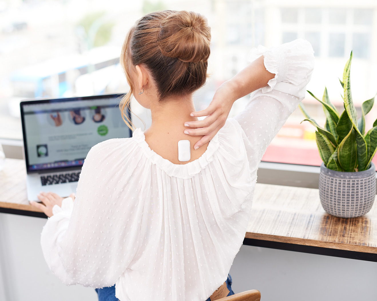 Upright Go 2 Posture Trainer Corrector for Back Strapless image