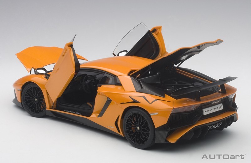 Autoart: 1/18 Lamborghini Aventador Lp750-4 Sv - Diecast Model image
