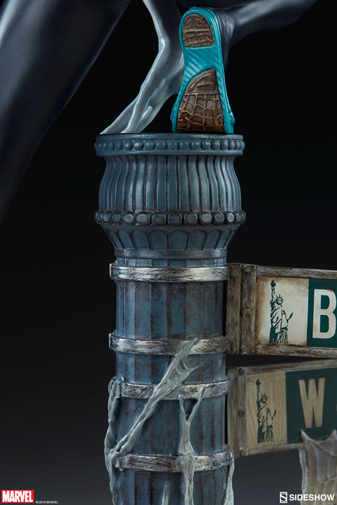 Marvel: Spider-Gwen - 16" Artist Series Statue image