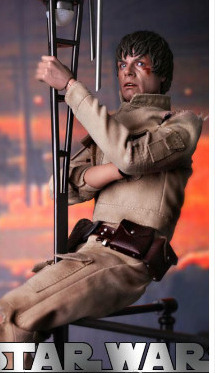 Star Wars Luke Skywalker Bespin Outfit Action Figure Set - DX Series image