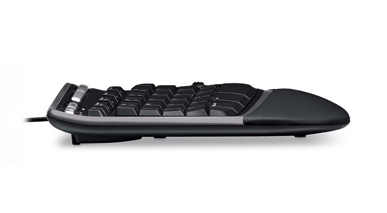 Microsoft Natural Ergonomic Keyboard 4000 image