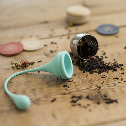 Pinky Up: Weighted Tea Infuser & Base - Mint image