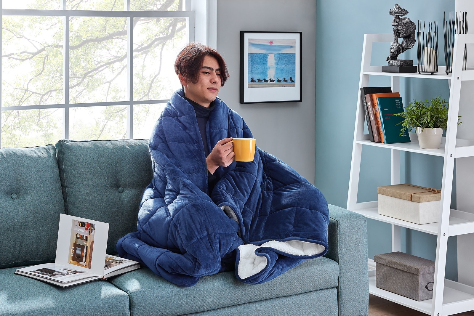 Ovela Weighted Sherpa Blanket (11 KG, Navy) at Mighty Ape NZ