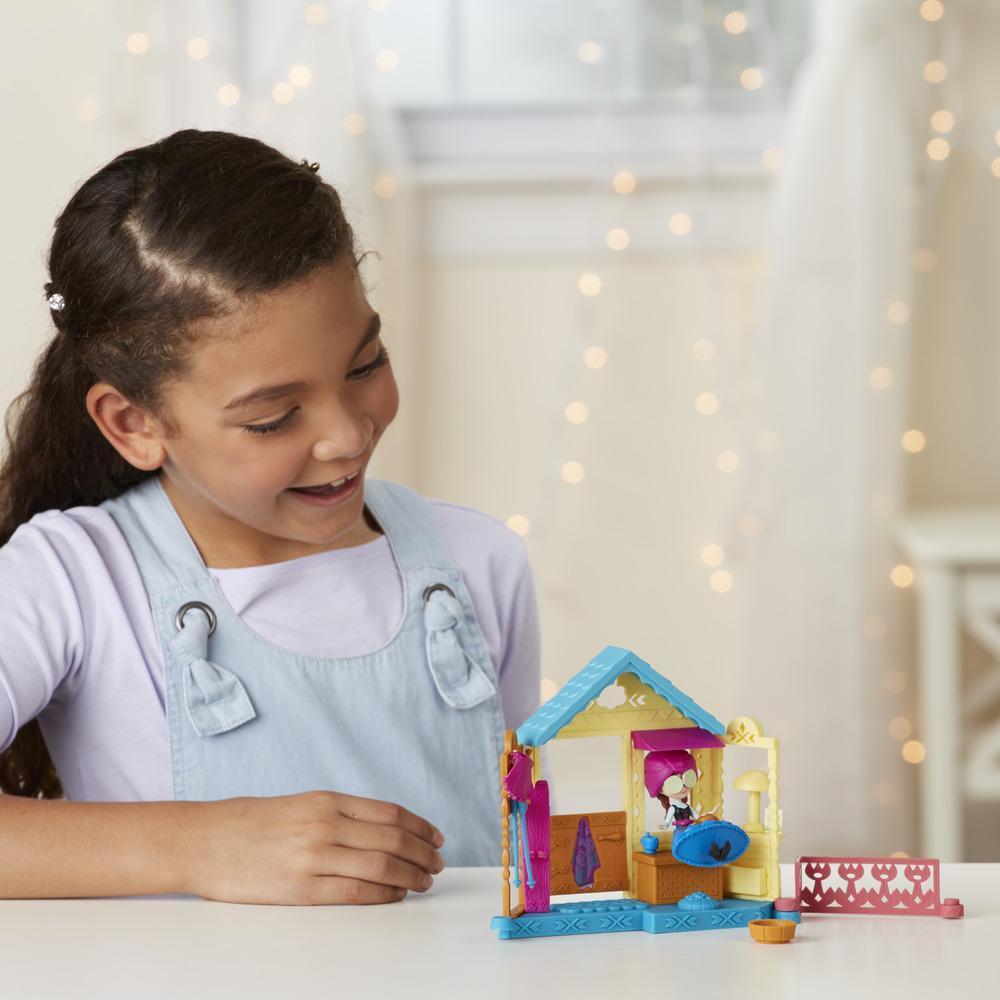 Frozen: Little Kingdom - Anna Spa Retreat Playset image