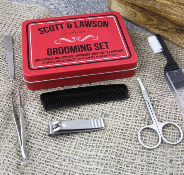 Buy Scott & Lawson Grooming Set at Mighty Ape NZ