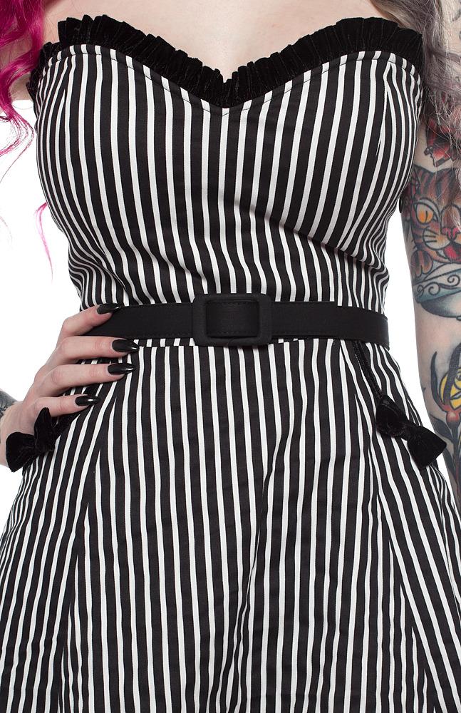 Sourpuss: Striped Sweetheart Dress Black/White (Small)