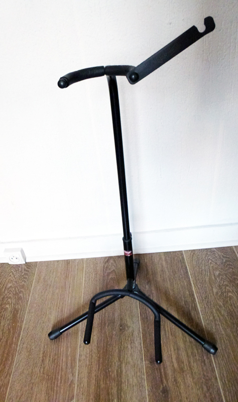 Stagg Tripod Universal Guitar Stand (Black) image