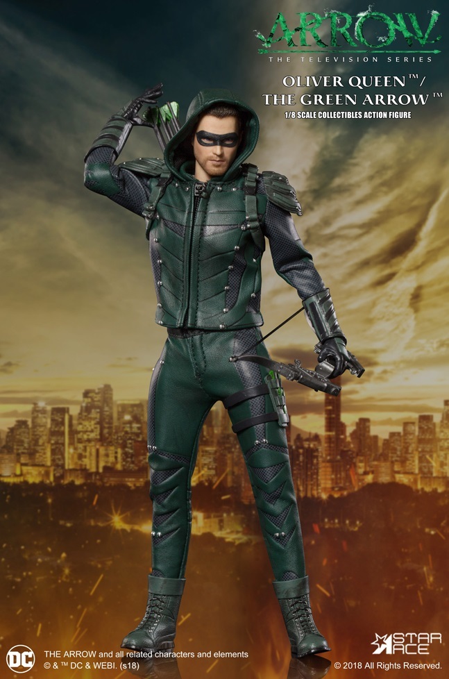 Arrow: Green Arrow (S7) - 1:8 Scale Deluxe Figure image