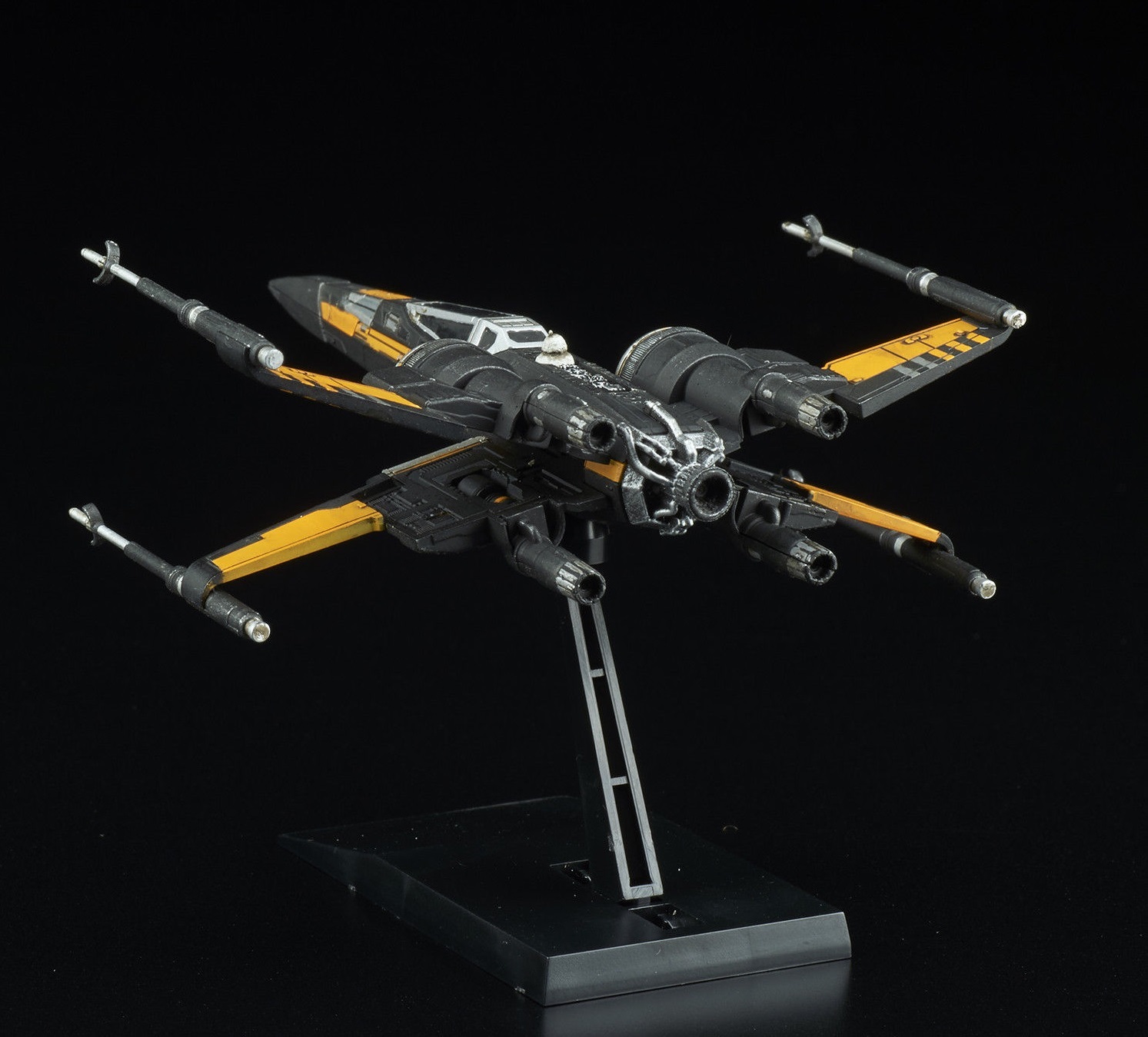 Star Wars: The Last Jedi - Resistance Vehicles Model Kit image