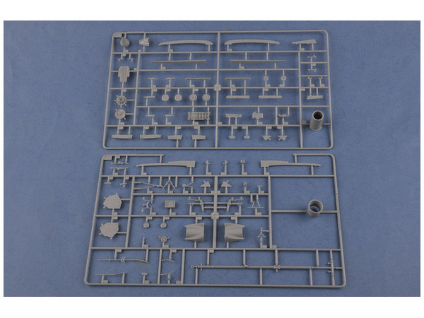 Hobby Boss: 1/48 Su-17UM3 Fitter-G - Model Kit image