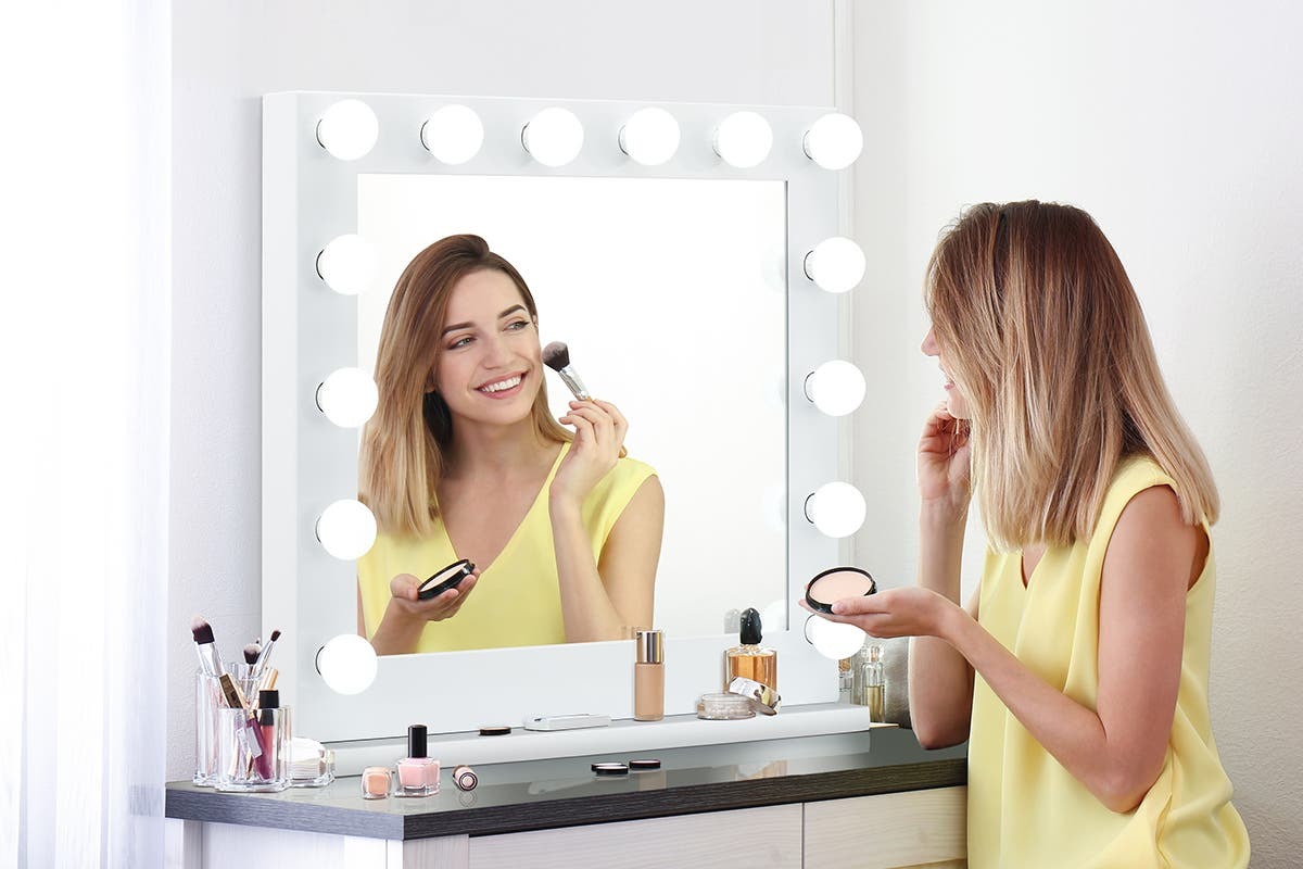 Ovela Hollywood Makeup Mirror with LED Bulbs at Mighty Ape NZ