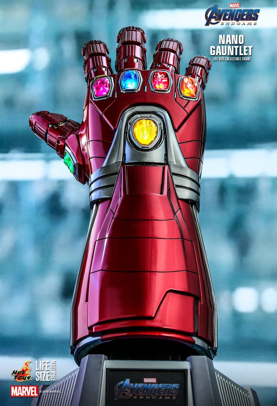 Avengers: Endgame - Nano Gauntlet - 1:1 Scale Life-Size Replica