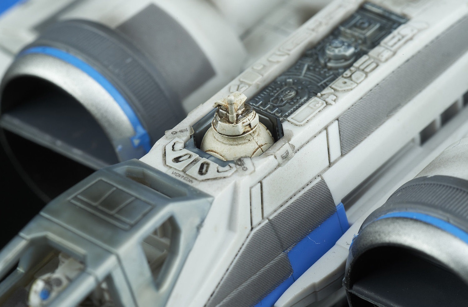 Star Wars 1/72 Blue Squadron Resistance X-Wing - Model Kit image