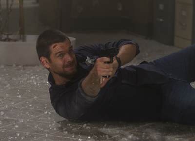 Banshee - The Complete First Season on Blu-ray image