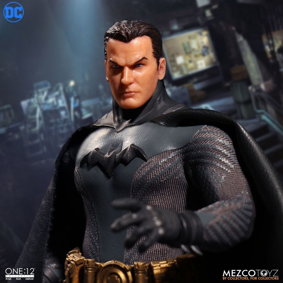 DC Comics: Ascending Knight Batman - One:12 Collective Action Figure