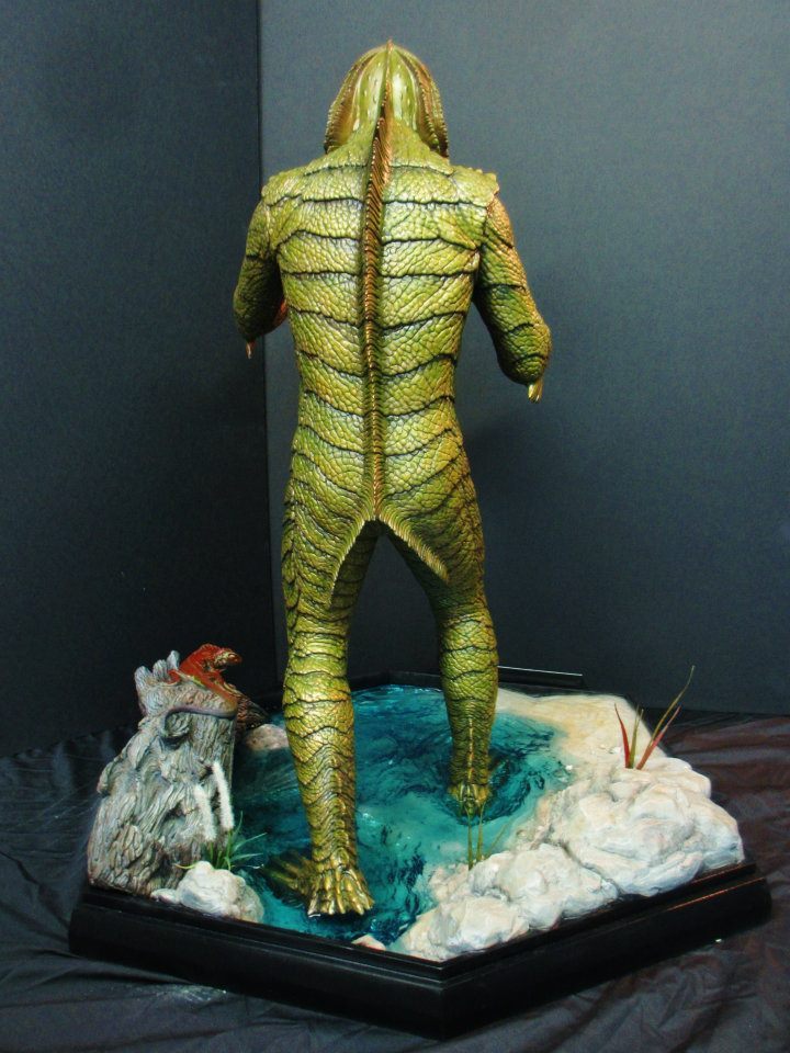 Creature from the Black Lagoon 1/3 Scale 26" Cinemaquette Statue at