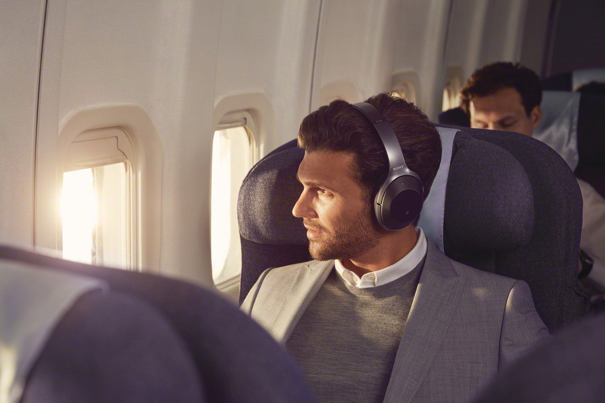 Sony WH-1000XM2 Wireless Noise Cancelling Headphones - Black image