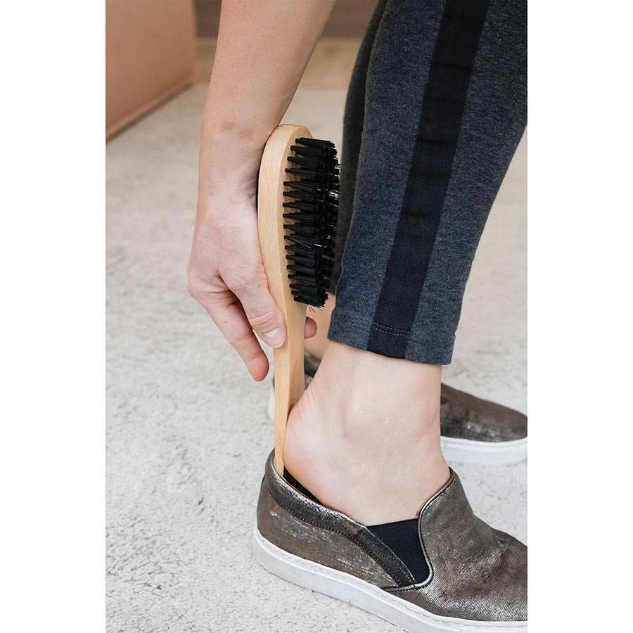 Multi-Pupose Wooden Clothes Brush and Lint Remover